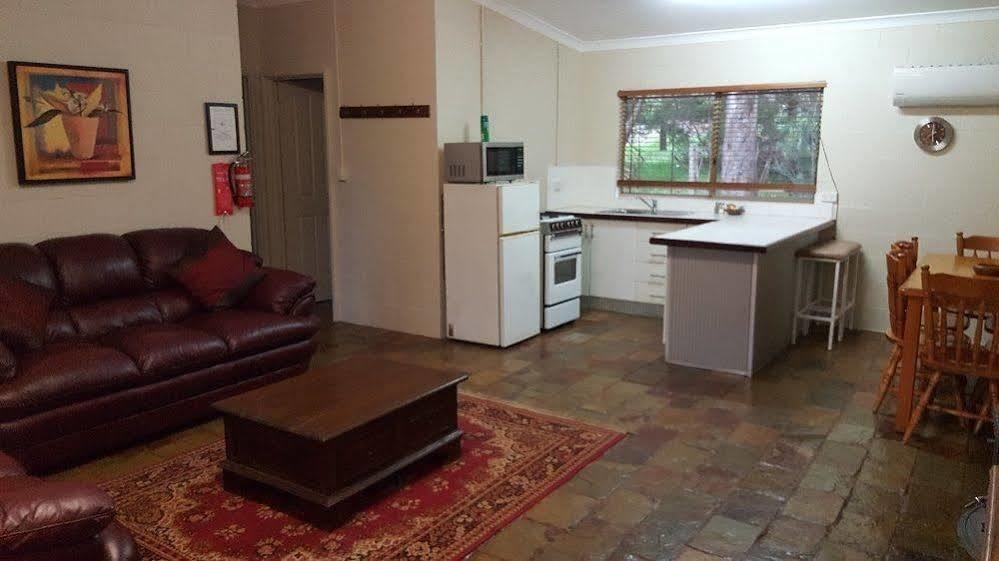 Country Cottages Of Bridgetown Bagian luar foto